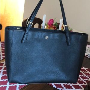 Black Tory Burch Used ‘York’ Buckle Tote
